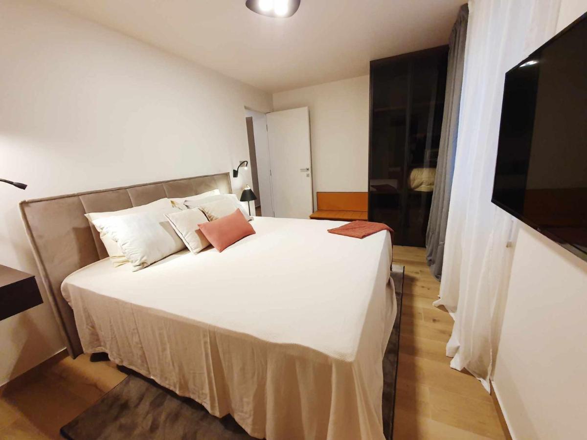 New Ana Design City Center Apartments Pula Exterior foto